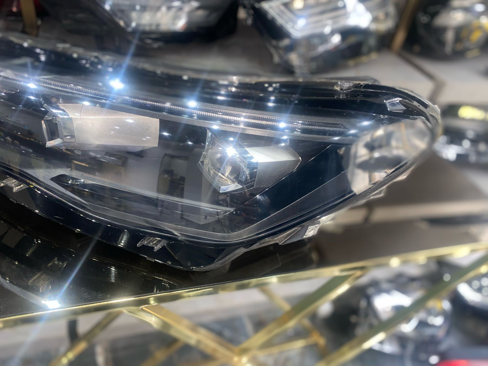 VOLKSWAGEN TIGUAN 2023-2024 ORİJİNAL SOL ÖN FAR ÇIKMA