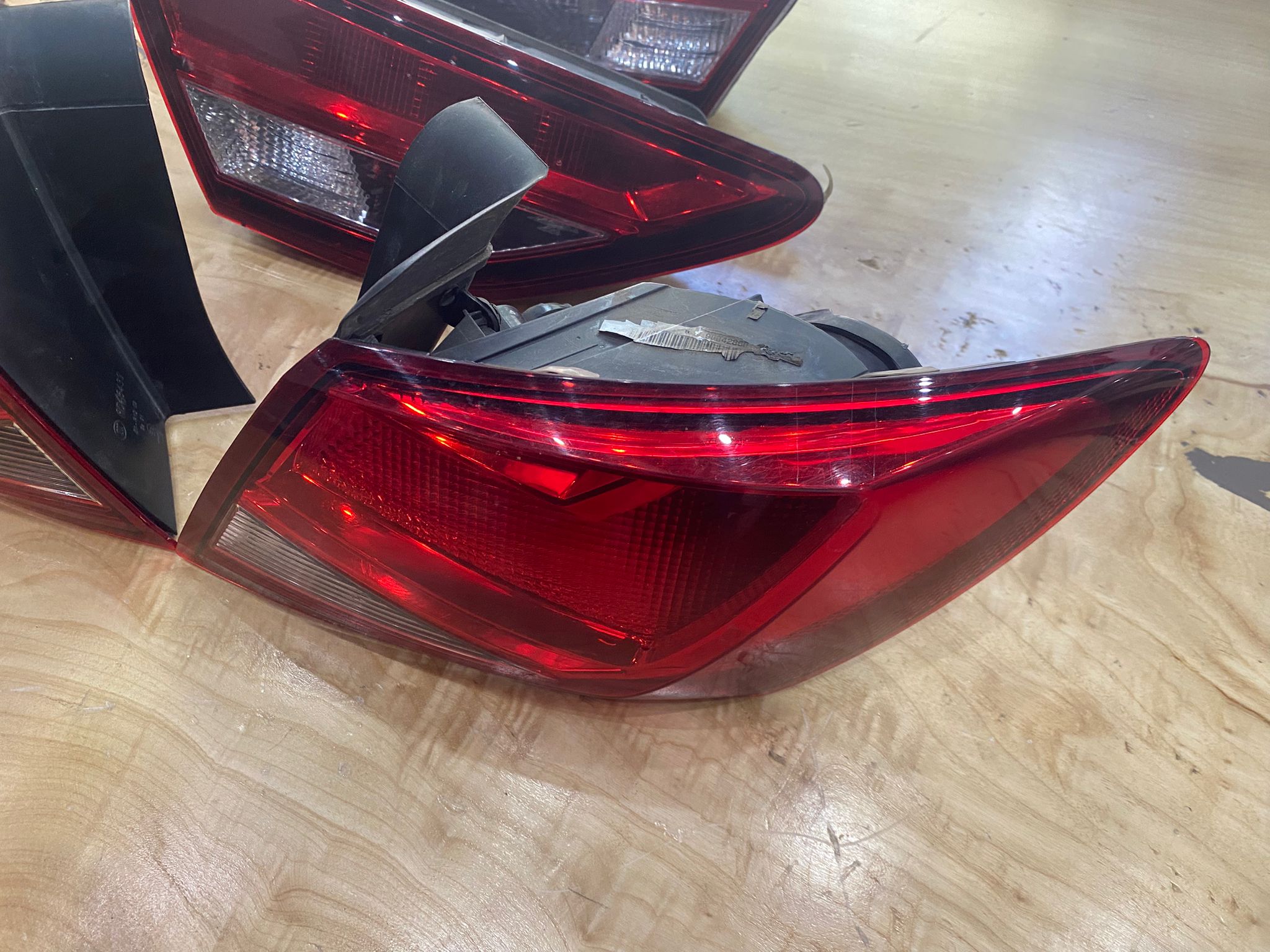 SEAT LEON 2013-2016 ORİJİNAL STOP LAMBASI TAKIMI SAĞ SOL