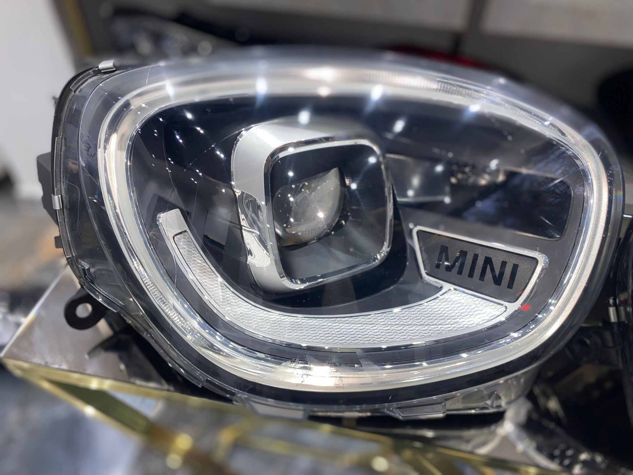 MINI COOPER COUNTRYMAN F60 LCI LED ORİJİNAL SAĞ – SOL FAR