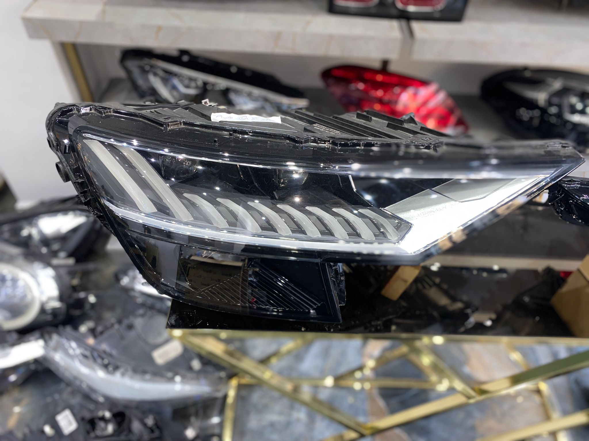 AUDI Q8 SAĞ – SOL FAR ORİJİNAL