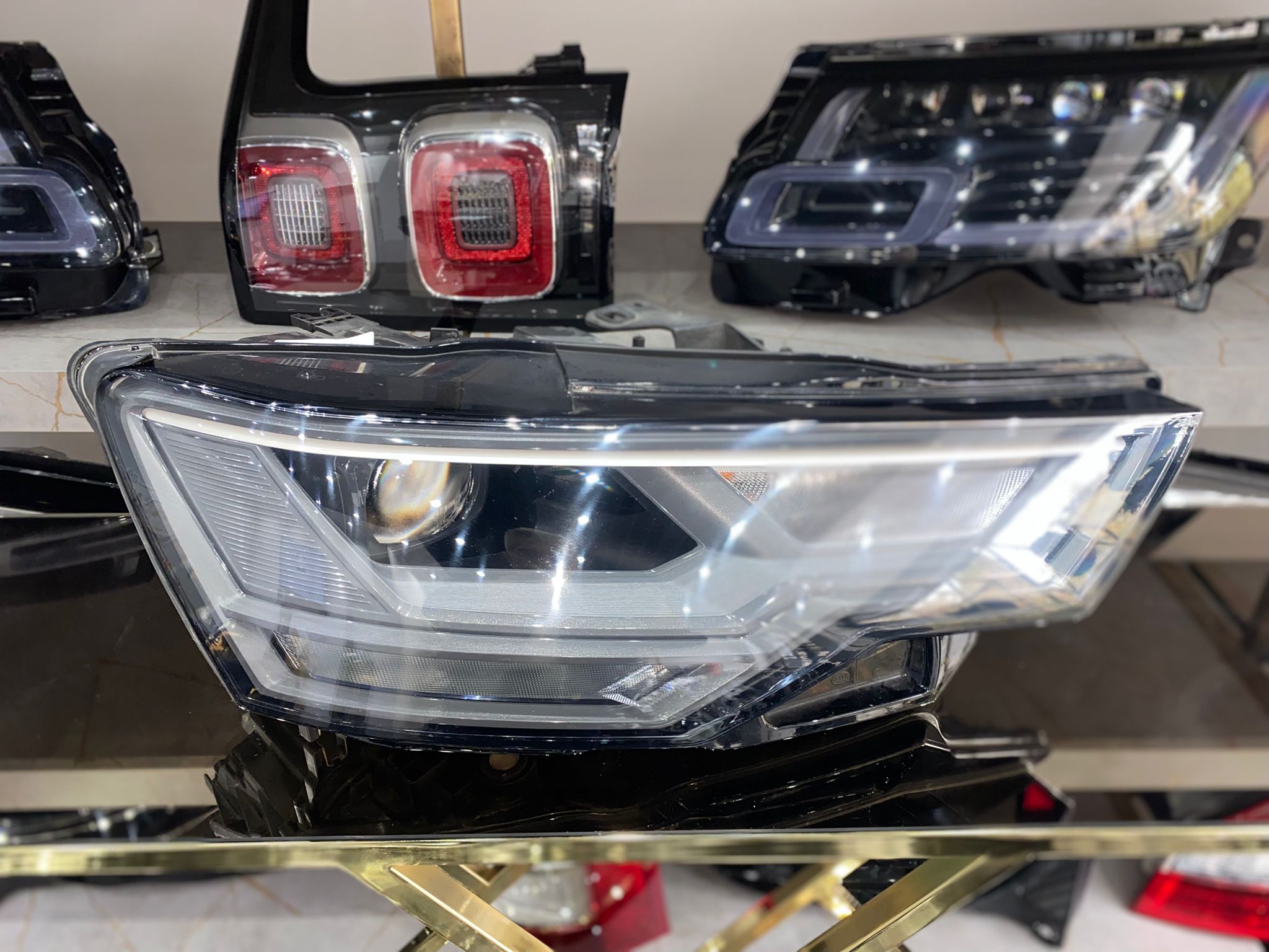 AUDI A6 XENON SAĞ FAR ORİJİNAL ÇIKMA