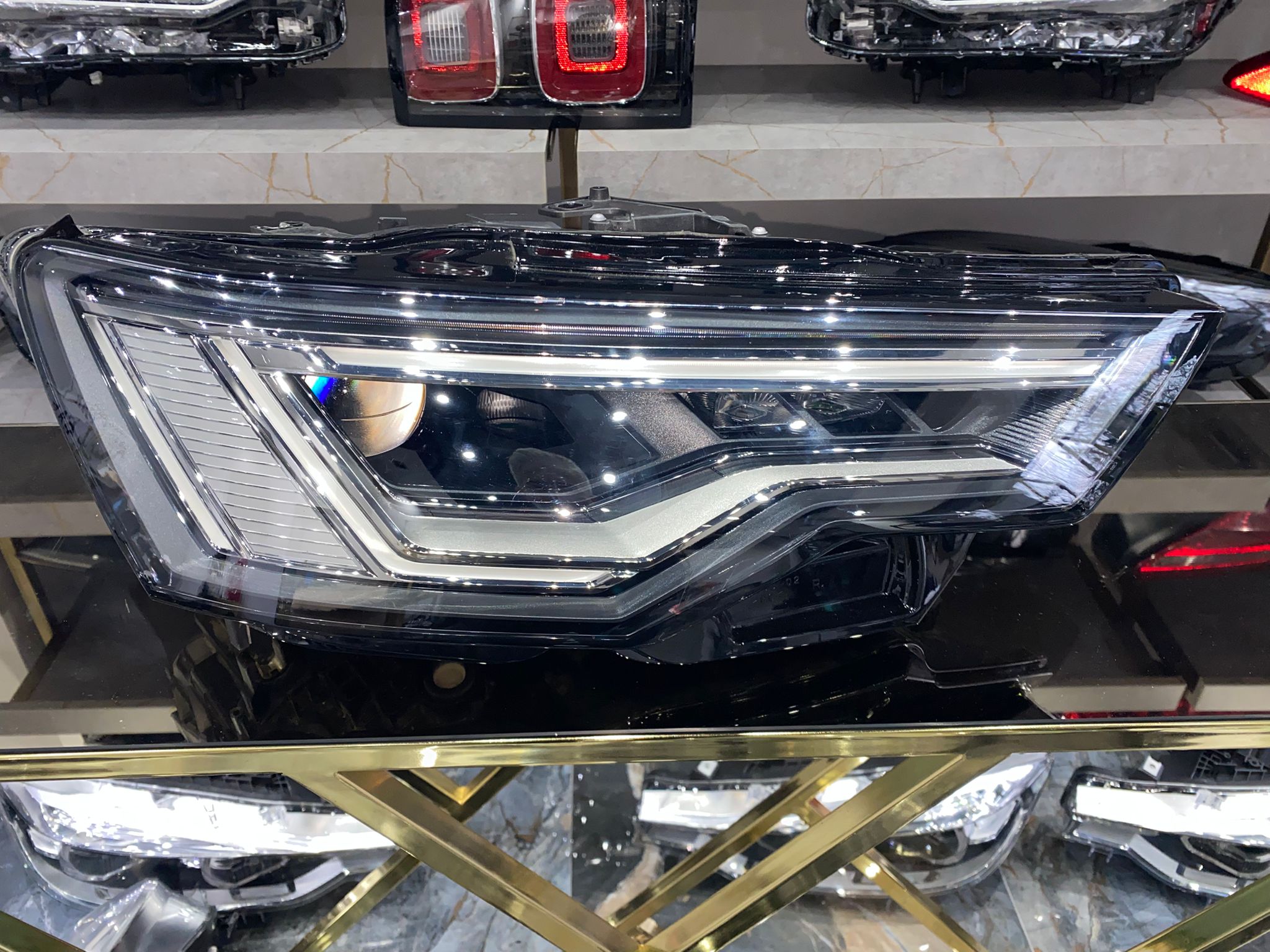 AUDI A6 MATRIX SAĞ FAR