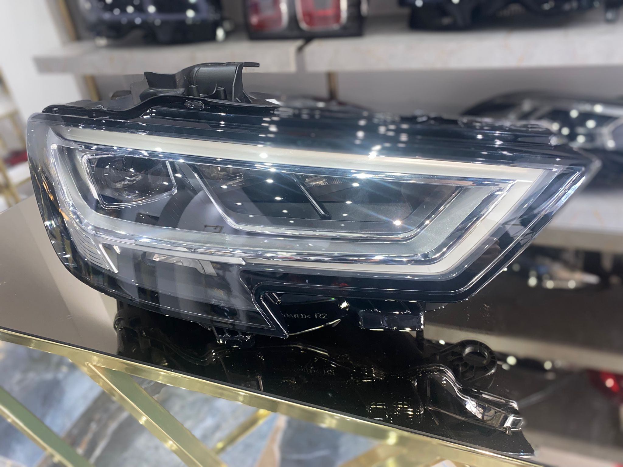 AUDI A3 2018–2020 MATRIX ORİJİNAL ÇIKMA SAĞ FAR