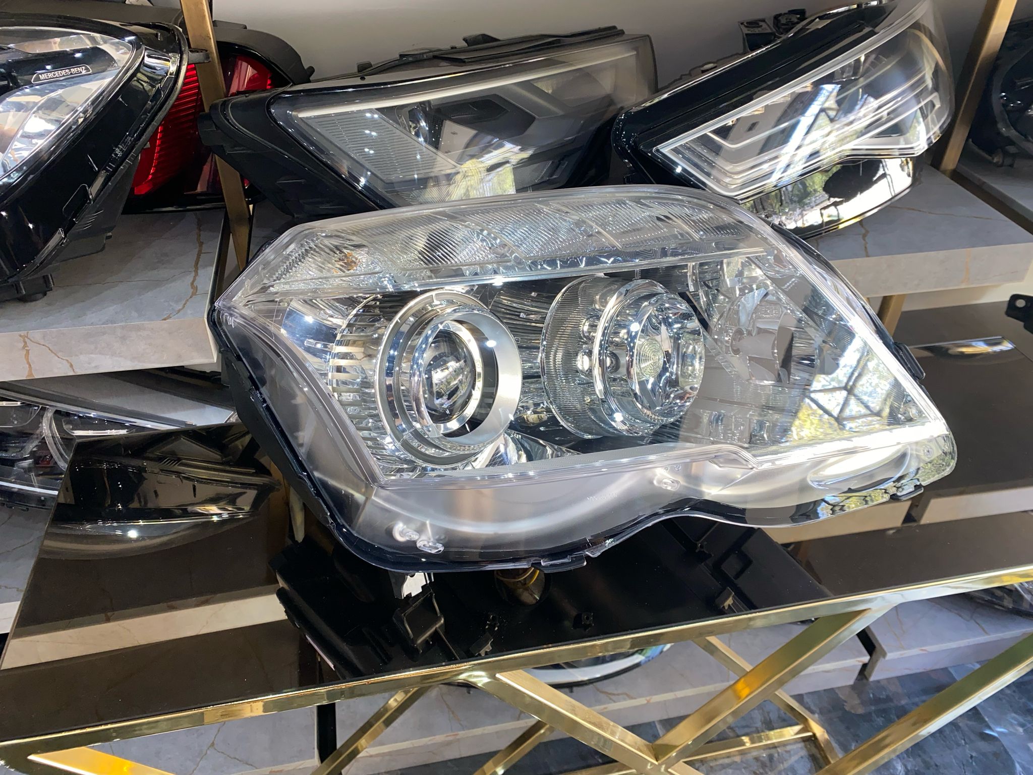 MERCEDES-BENZ GLK 2008–2012 X204 ORİJİNAL ÇIKMA XENON SAĞ FAR