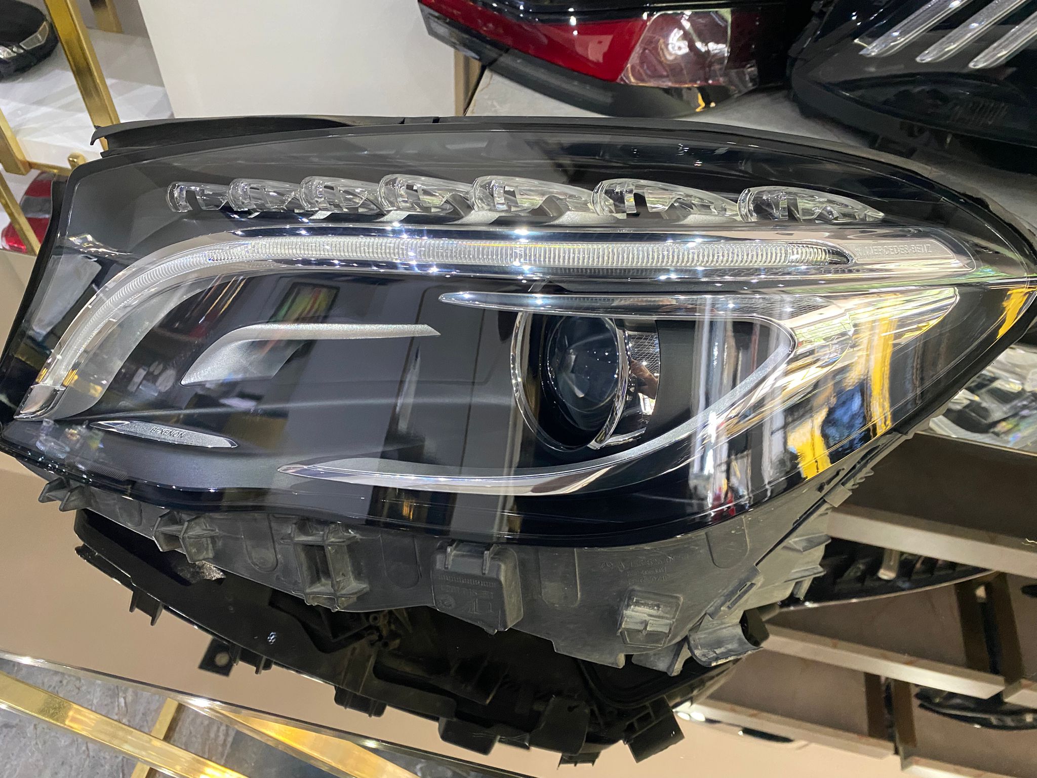 MERCEDES-BENZ GLA W156 ORİJİNAL ÇIKMA XENON SOL FAR