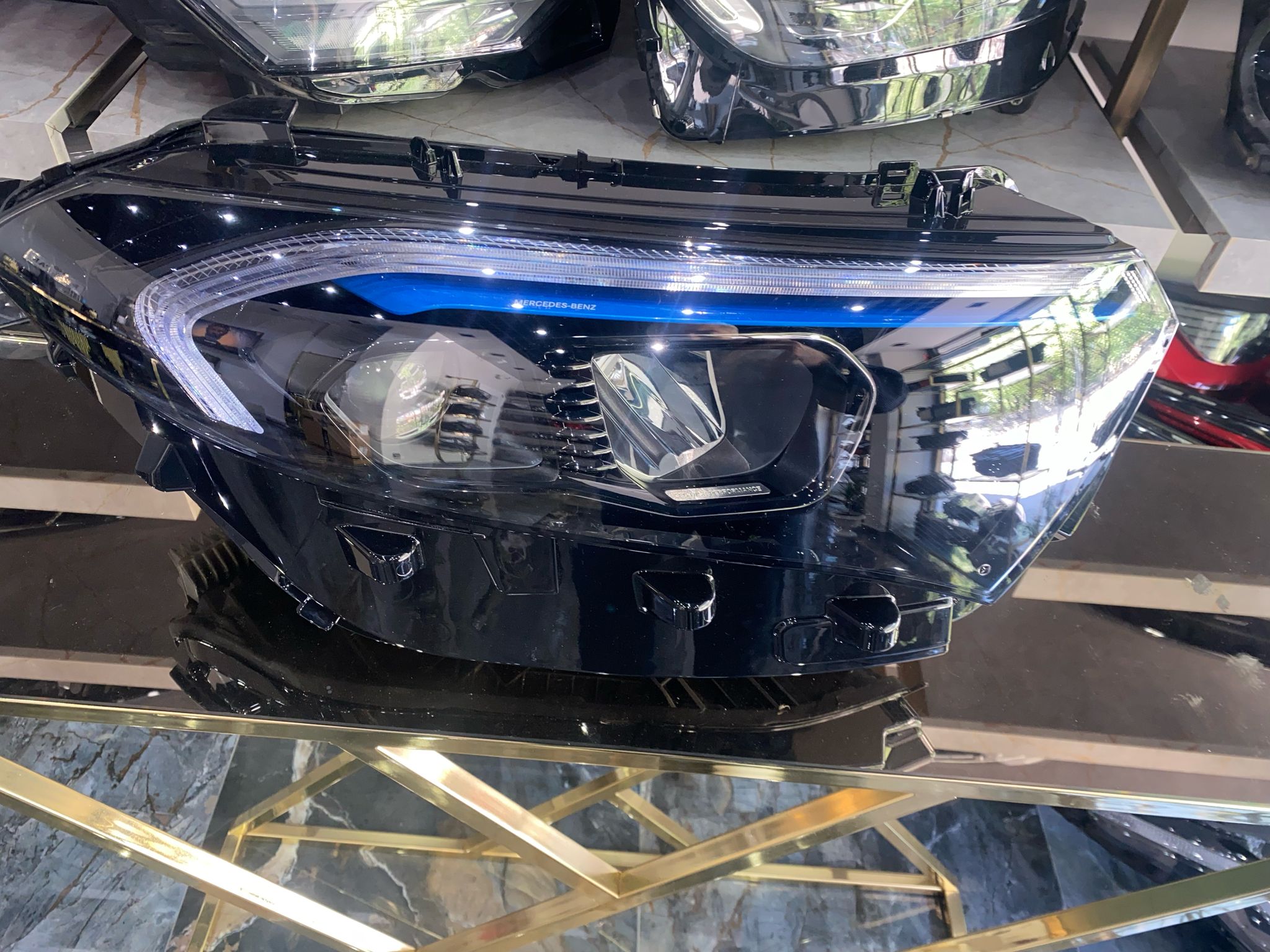 MERCEDES-BENZ EQA W243 ORİJİNAL SAĞ FAR