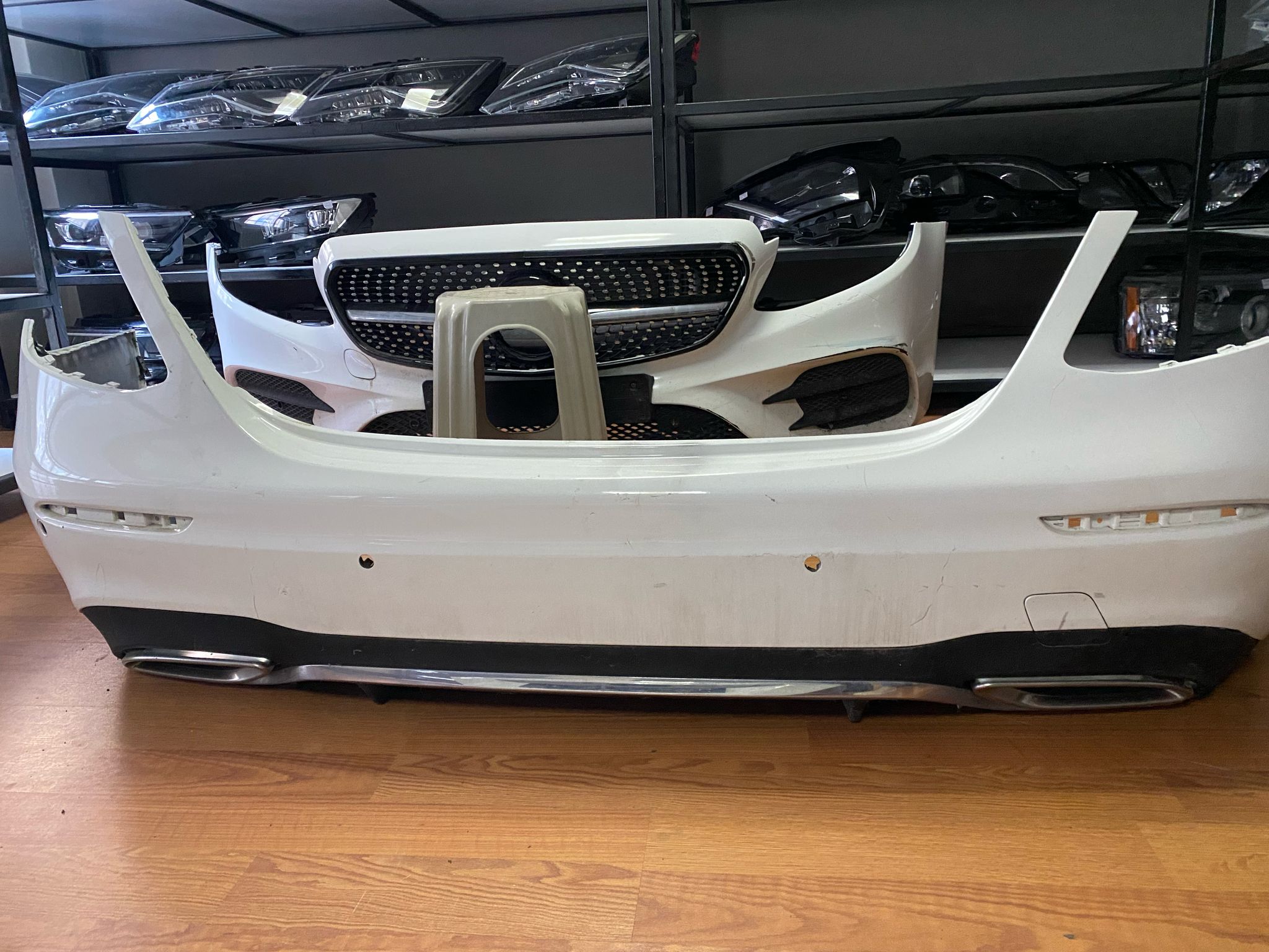 MERCEDES-BENZ E-SERİSİ W213 AMG DOLU ARKA TAMPON 2017–2023