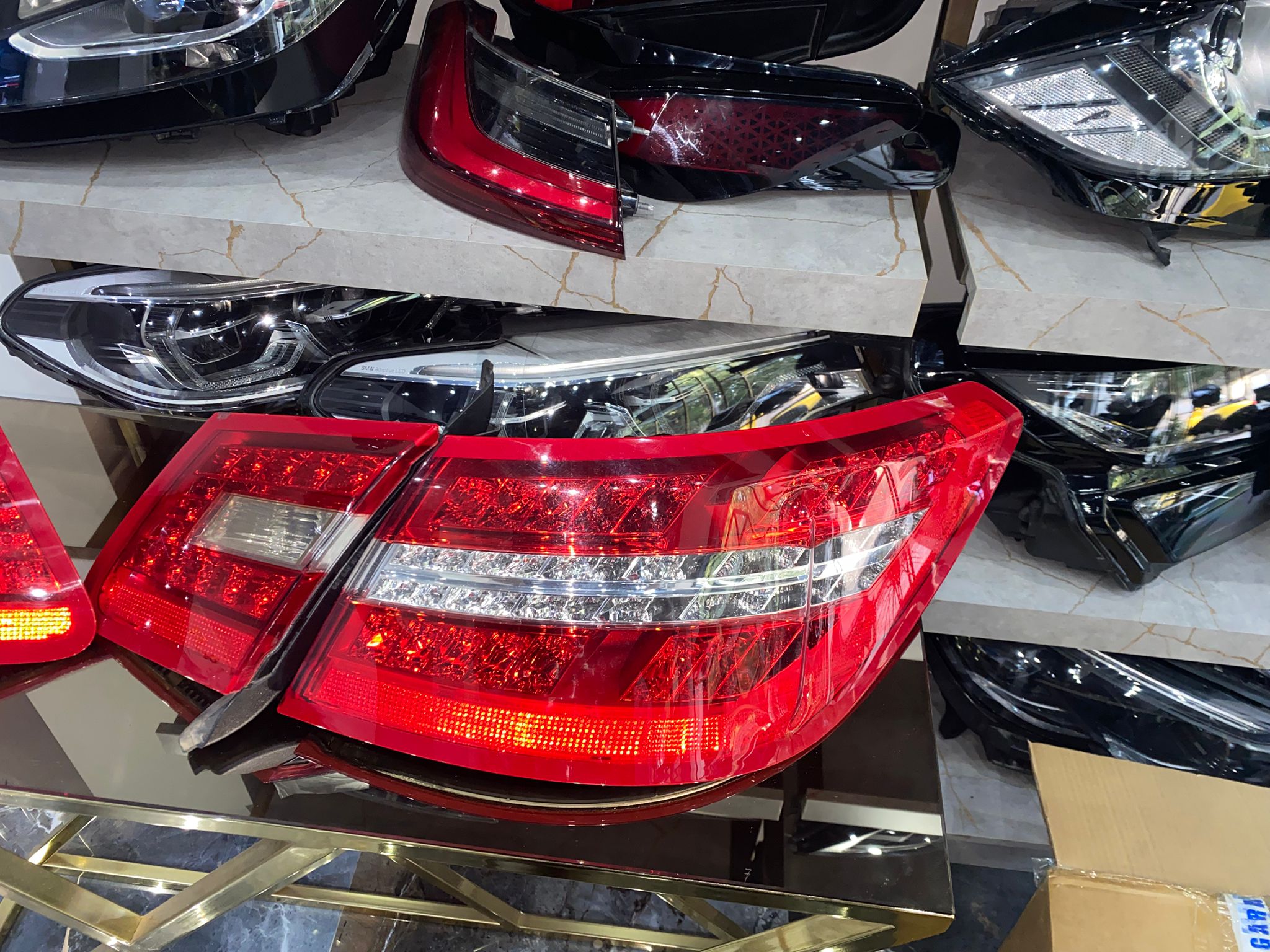 MERCEDES-BENZ E-SERİSİ W212 (2009–2013) ORİJİNAL ÇIKMA STOP LAMBA