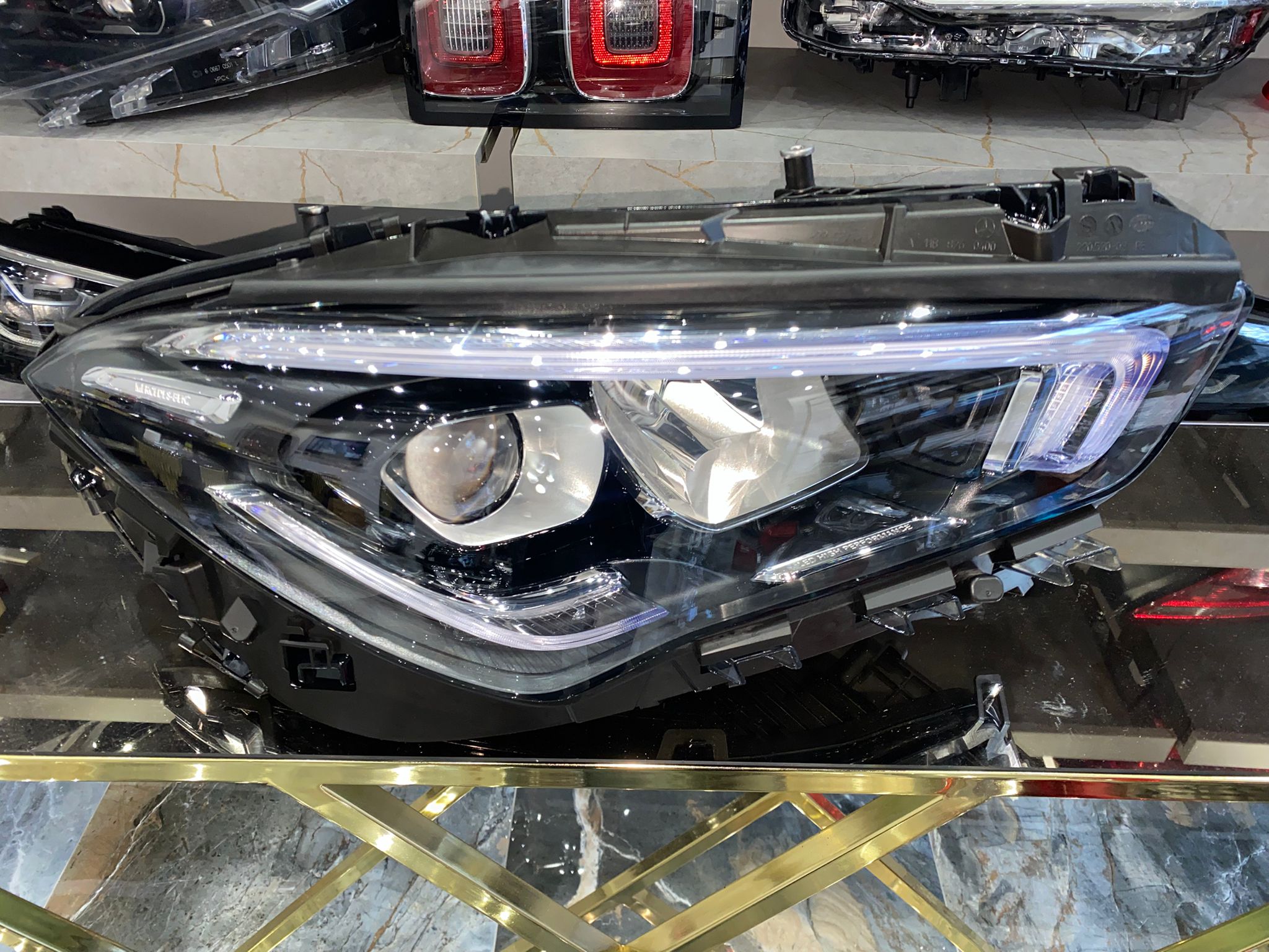 MERCEDES-BENZ CLA 118 ORİJİNAL SAĞ FAR