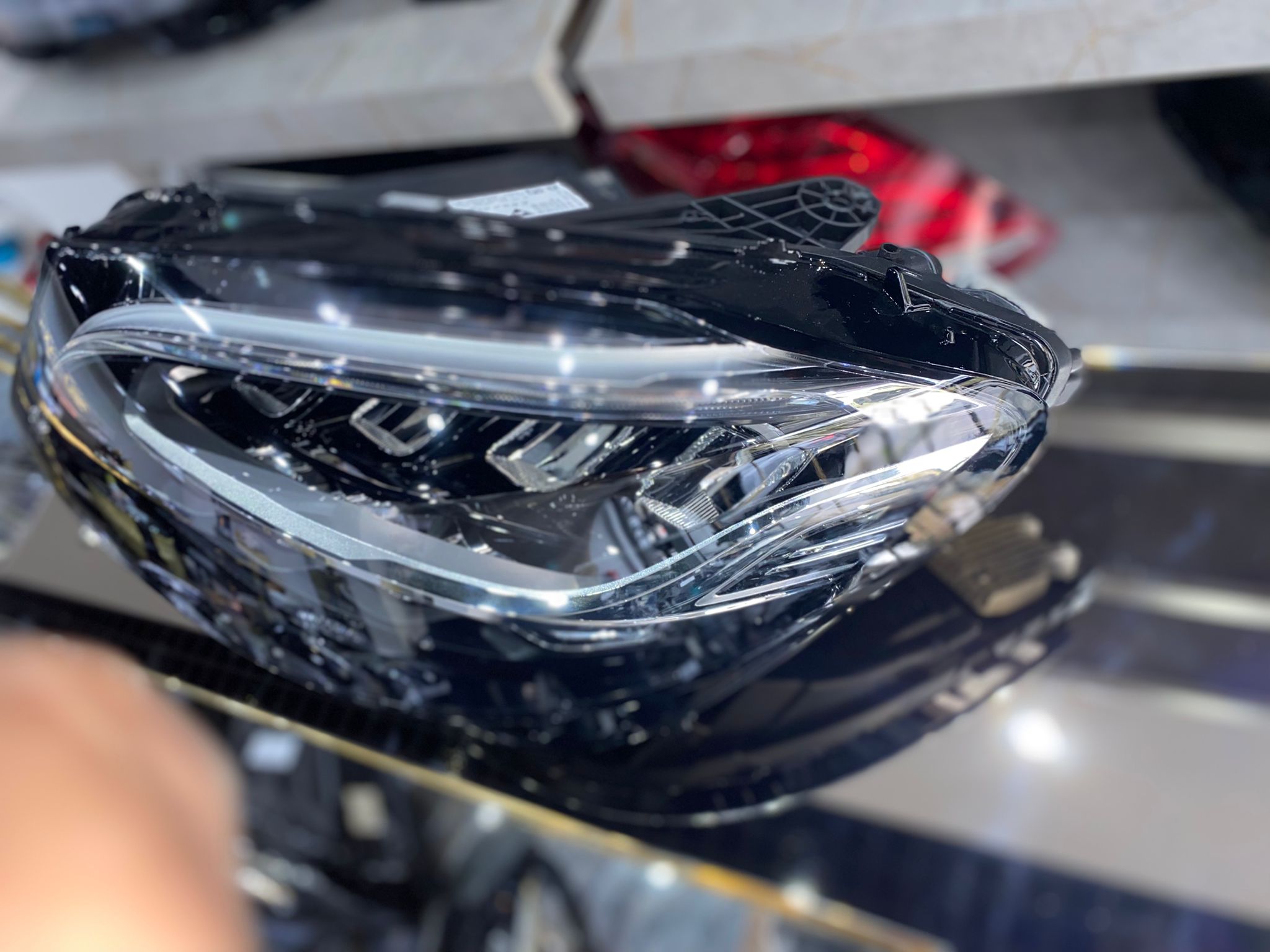 MERCEDES-BENZ C-SERİSİ W205 MAKYAJLI ORİJİNAL SIFIR SOL FAR 6 PİN
