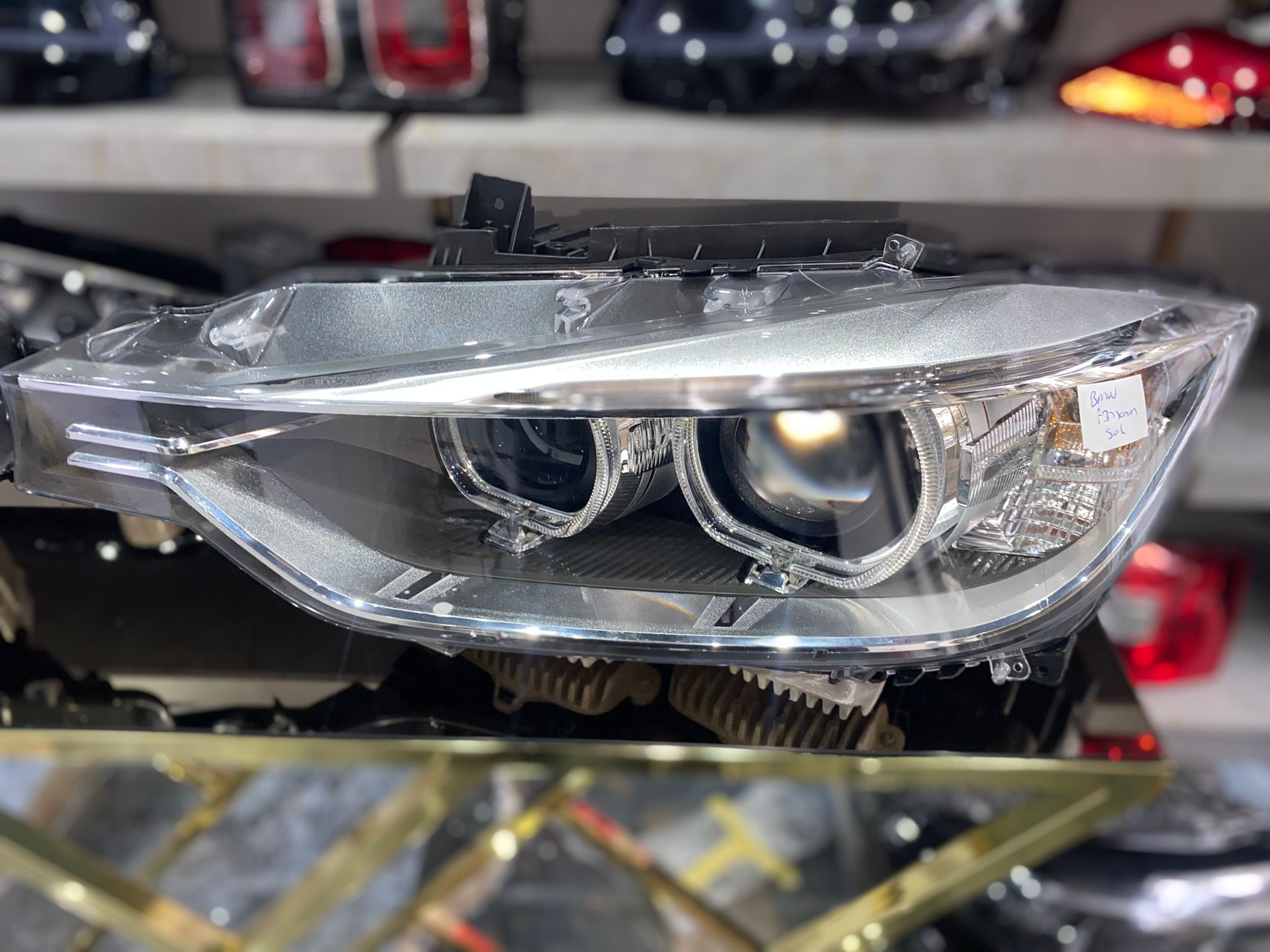 BMW F30 ORİJİNAL Bi-XENON FAR SETİ (BEYİNLER DAHİL)
