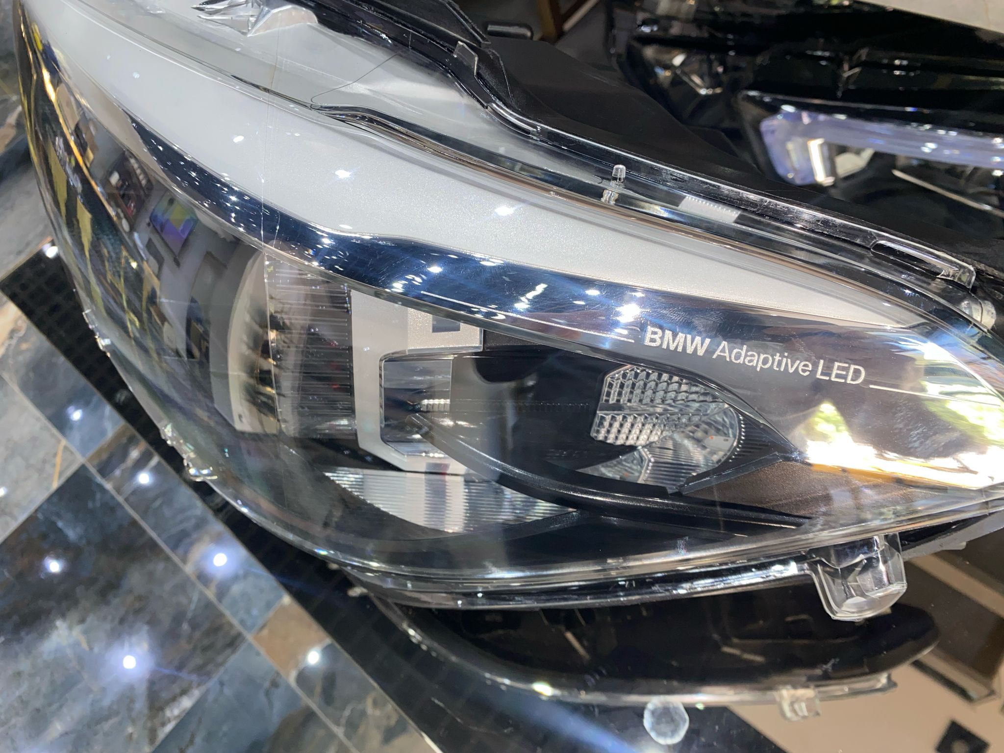 BMW F20 LCI ORİJİNAL BLACK ADAPTIVE LED SOL FAR
