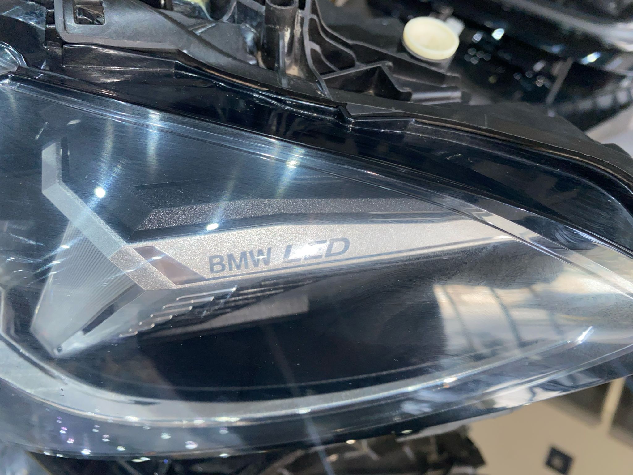 2024–2025 BMW 4 SERİSİ G22 LCI ORİJİNAL SÖKME SOL FAR