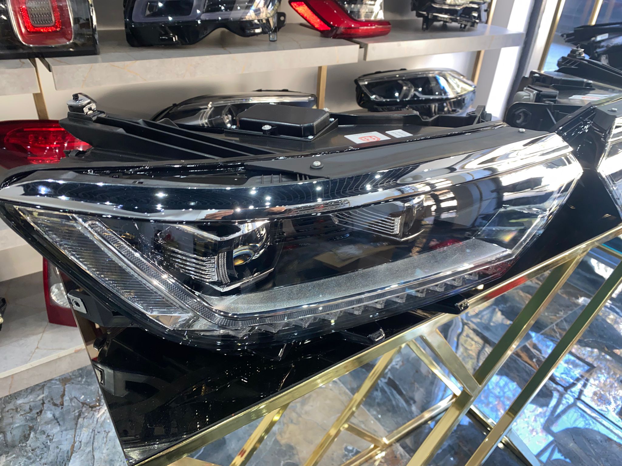 PASSAT B8 HİGHLİNE FAR TAKIMI TAK ÇALIŞTIR