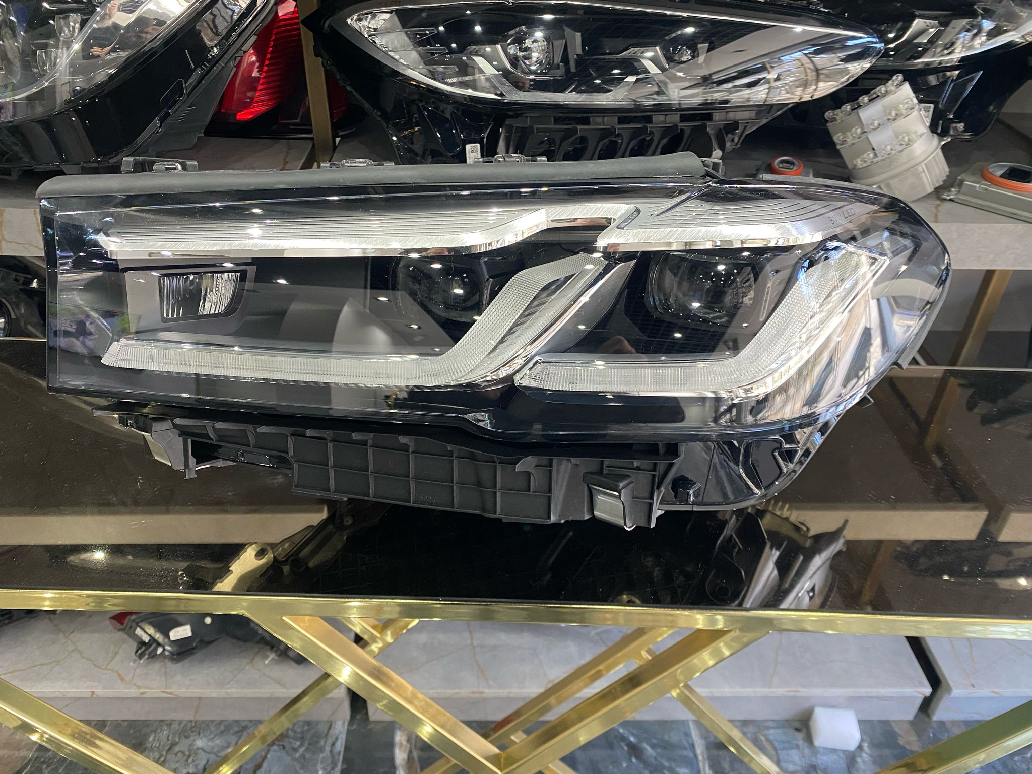 BMW G30 LCI ORİJİNAL SOL LED ÖN FAR SIFIR