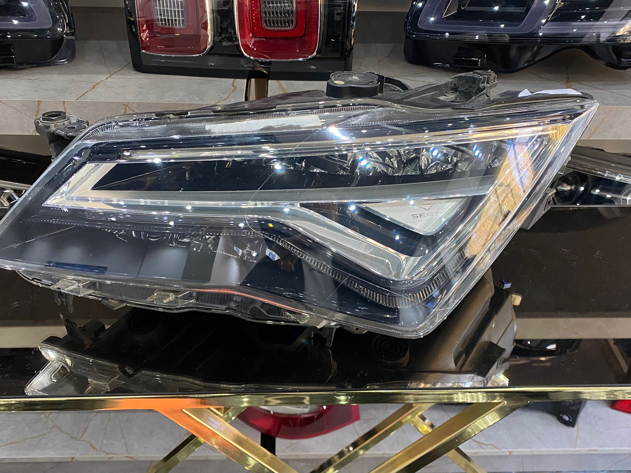 SEAT ATECA FULL LED ORİJİNAL SOL FAR