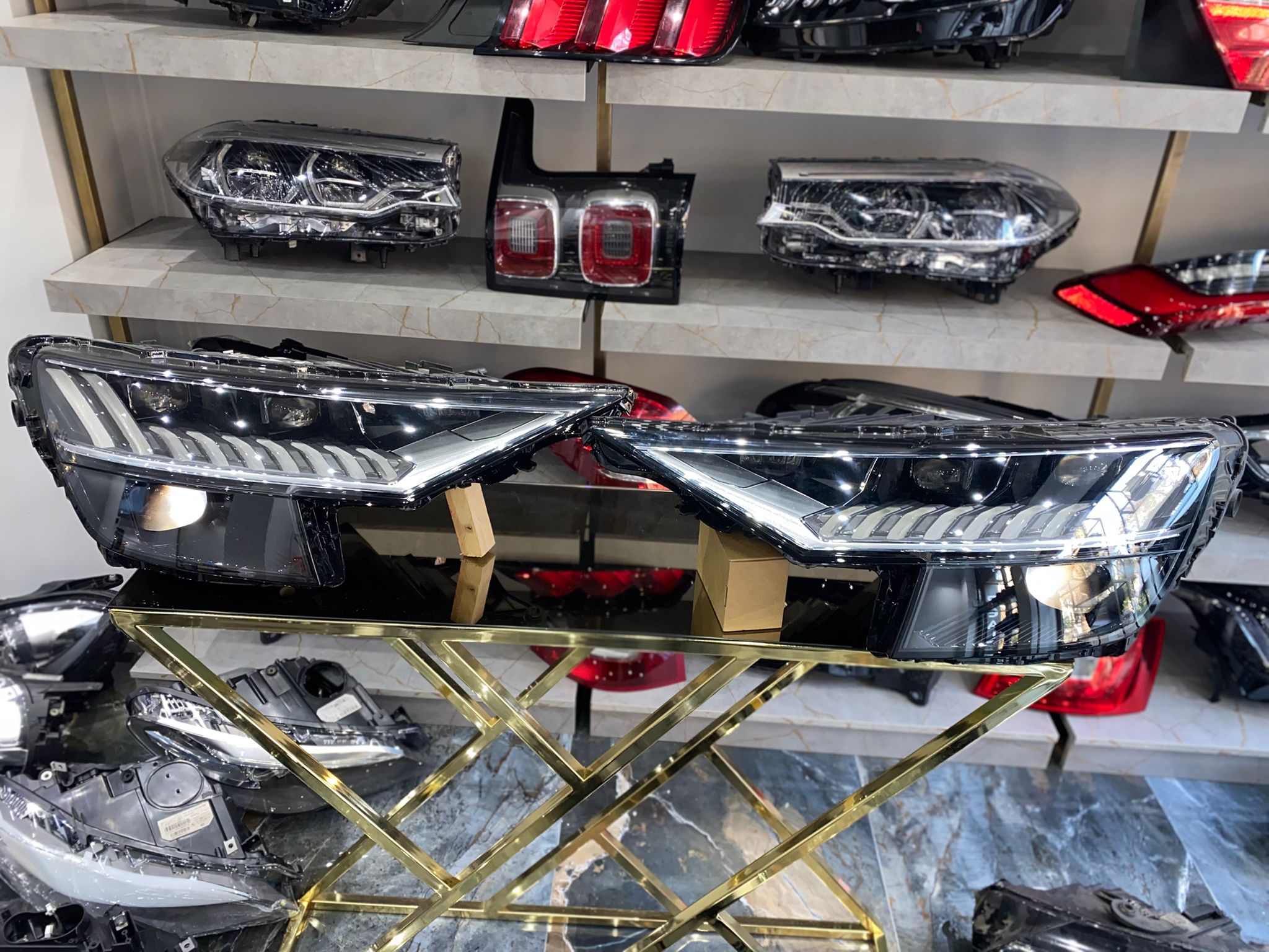 AUDI Q8 SAĞ – SOL FAR ORİJİNAL
