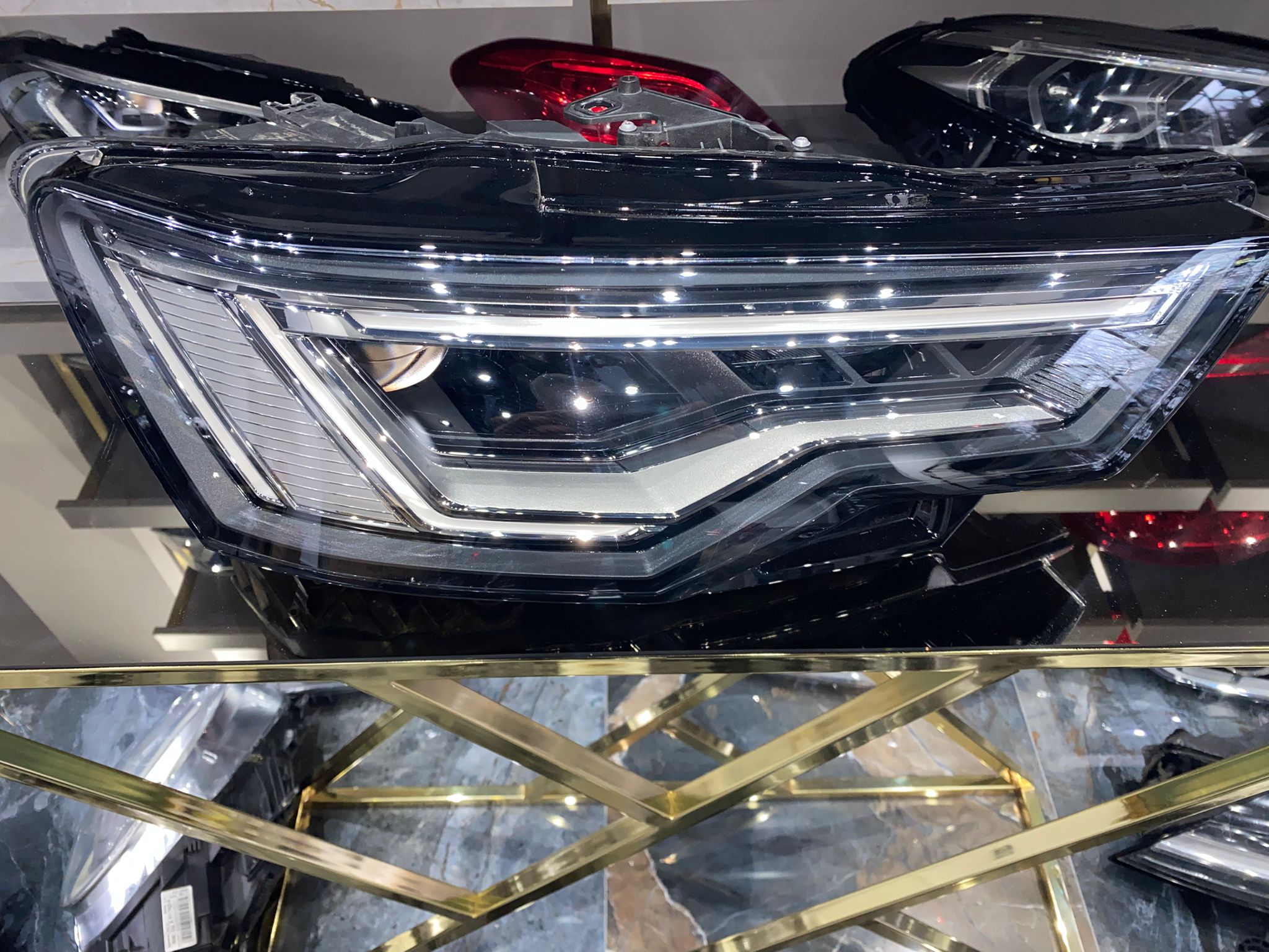 AUDI A6 MATRIX SAĞ FAR