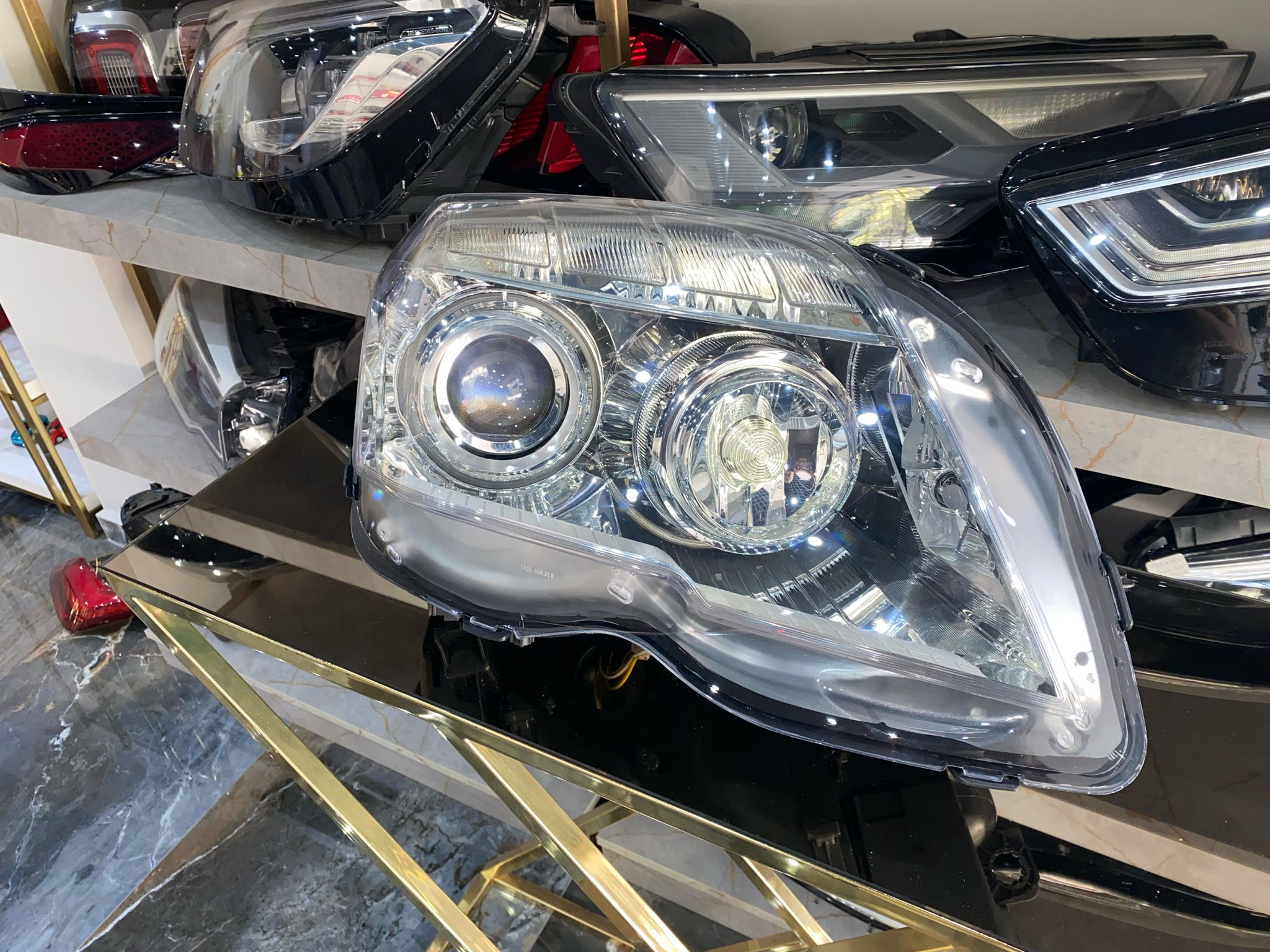 MERCEDES-BENZ GLK 2008–2012 X204 ORİJİNAL ÇIKMA XENON SAĞ FAR