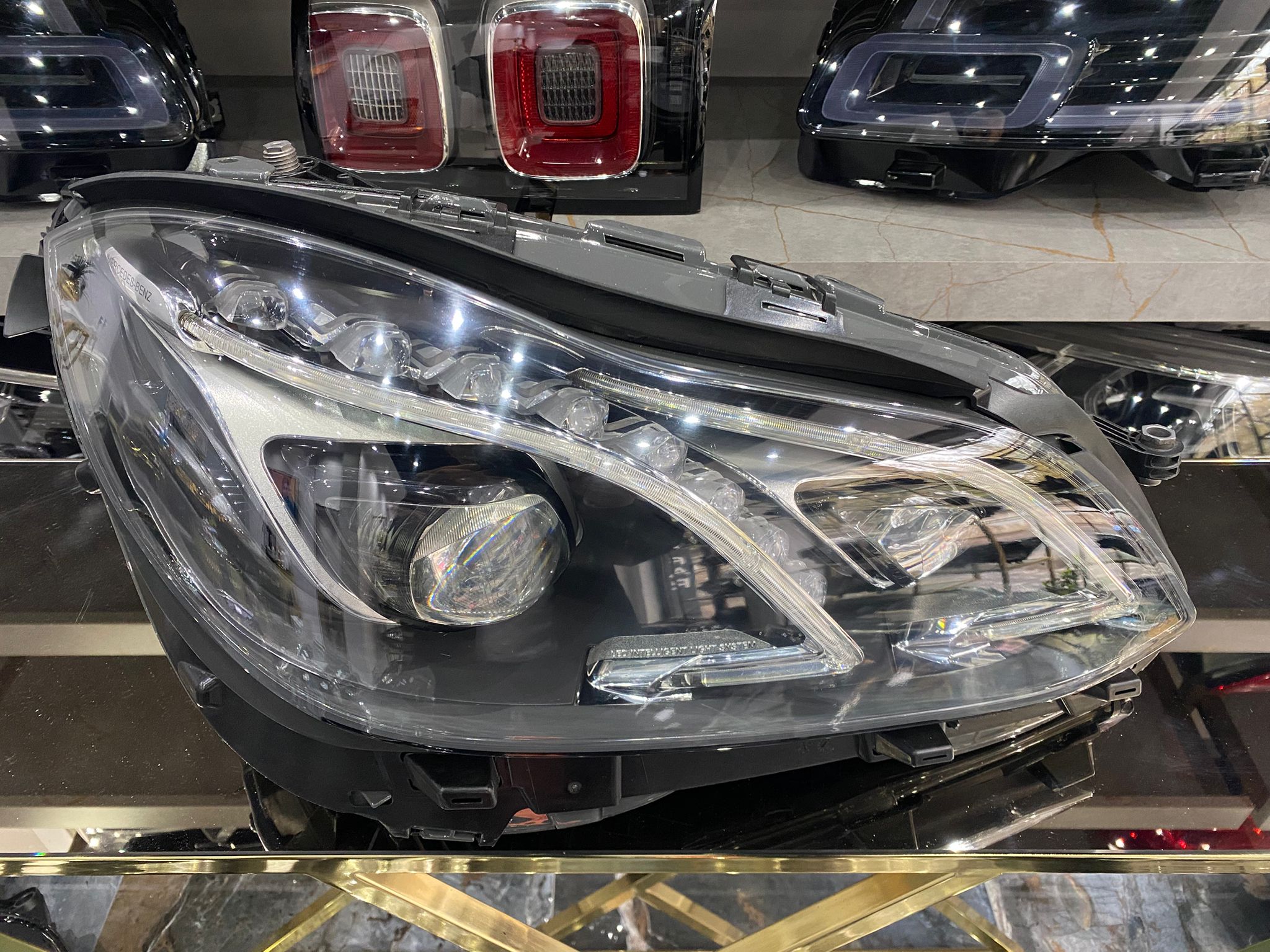 MERCEDES-BENZ E-SERİSİ W212 MAKYAJLI ORİJİNAL SAĞ FAR