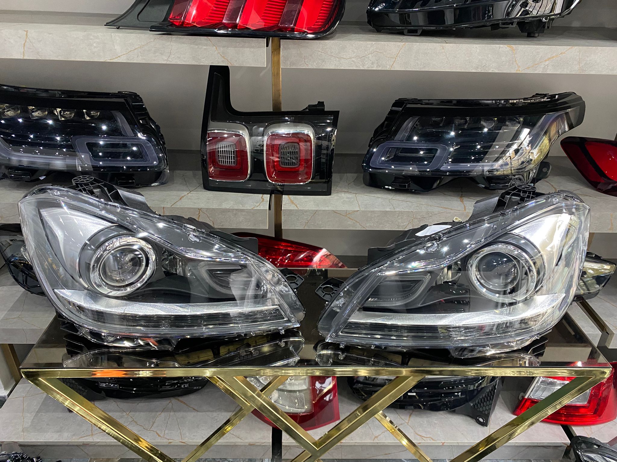 MERCEDES-BENZ W204 MAKYAJLI ORİJİNAL SAĞ–SOL FAR